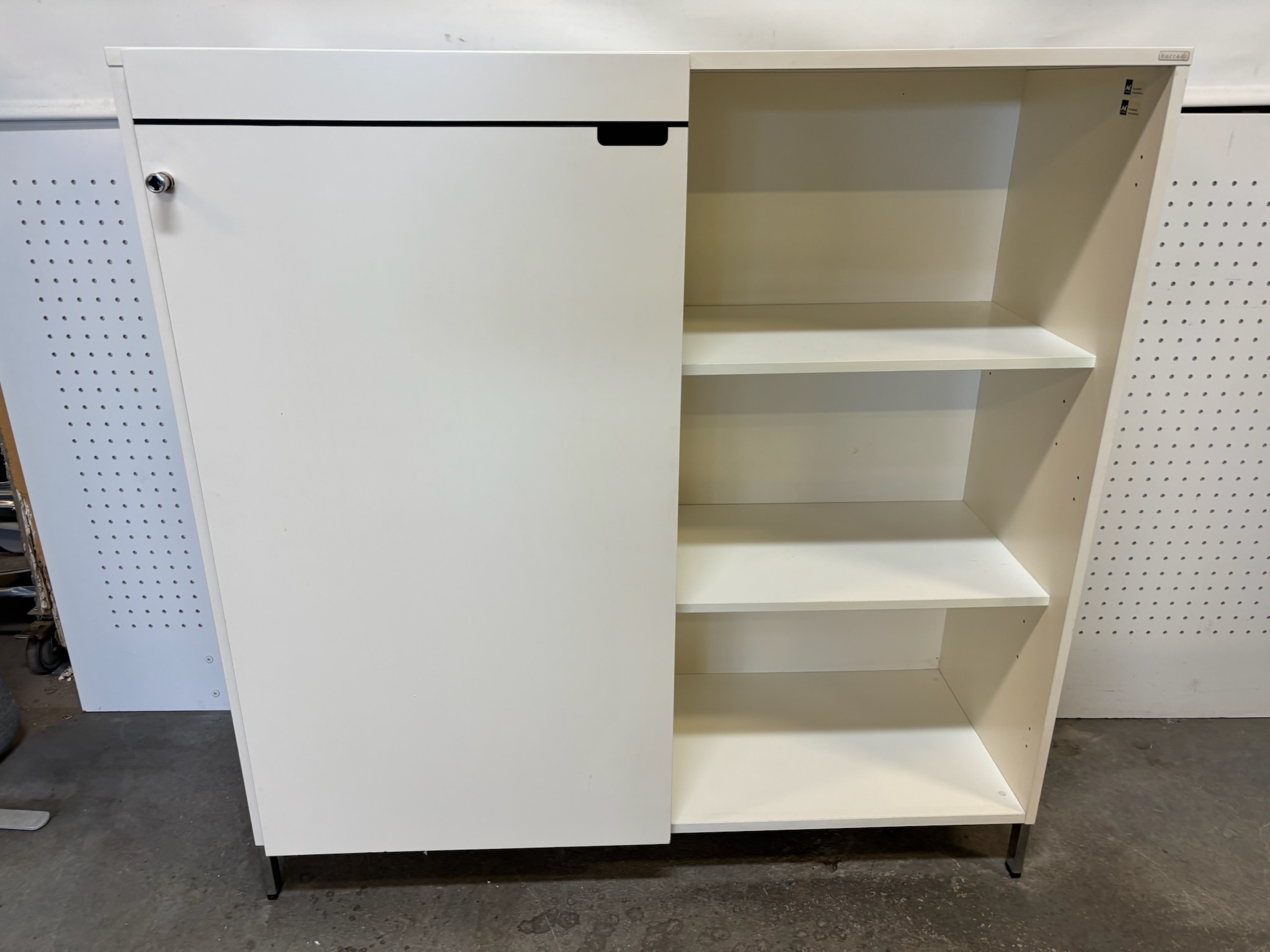 SELT / SOLD Horreds Möbel skrifstofuskápur 3