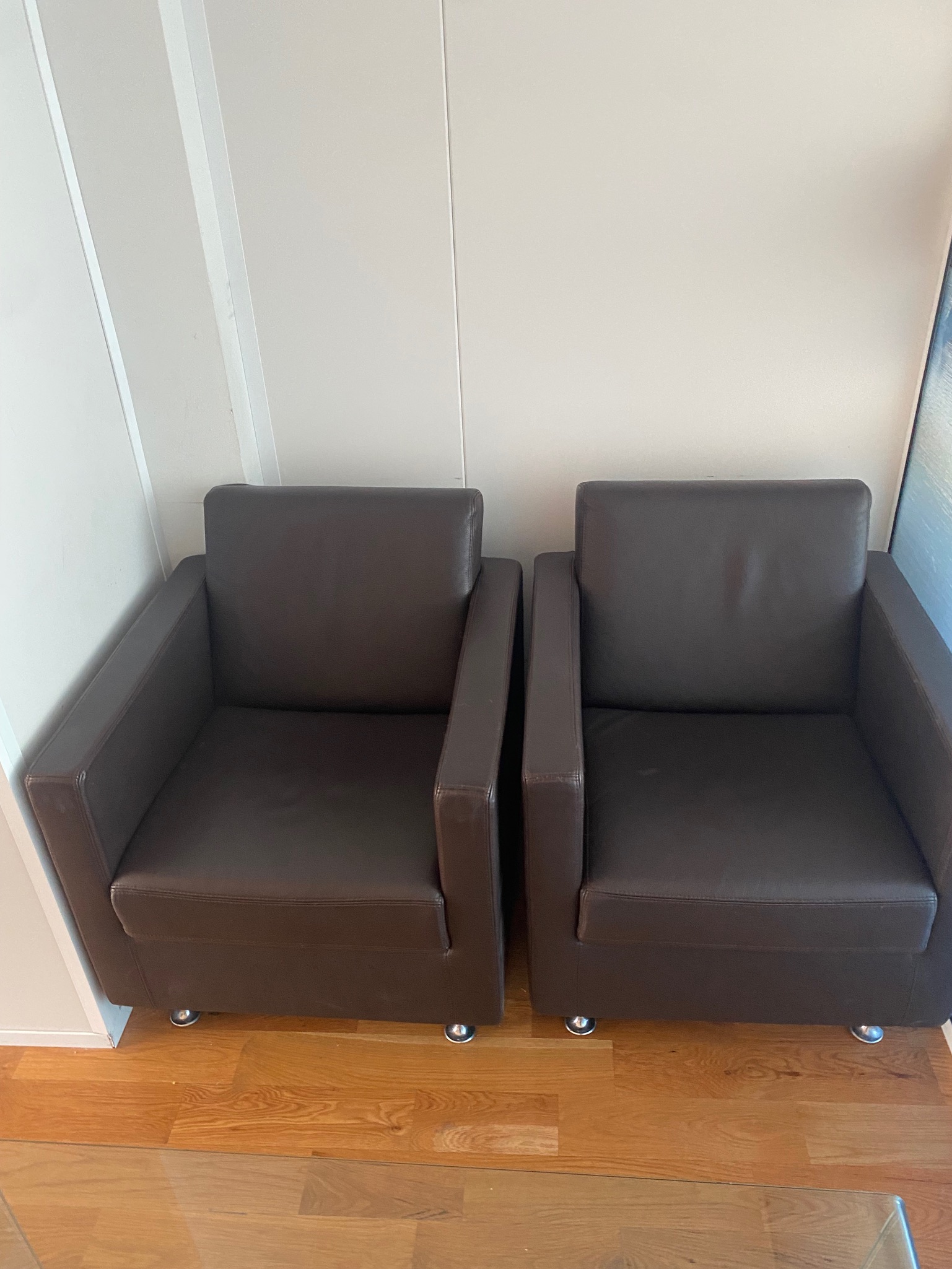 SELT / SOLD Leðurstólar brúnir 3