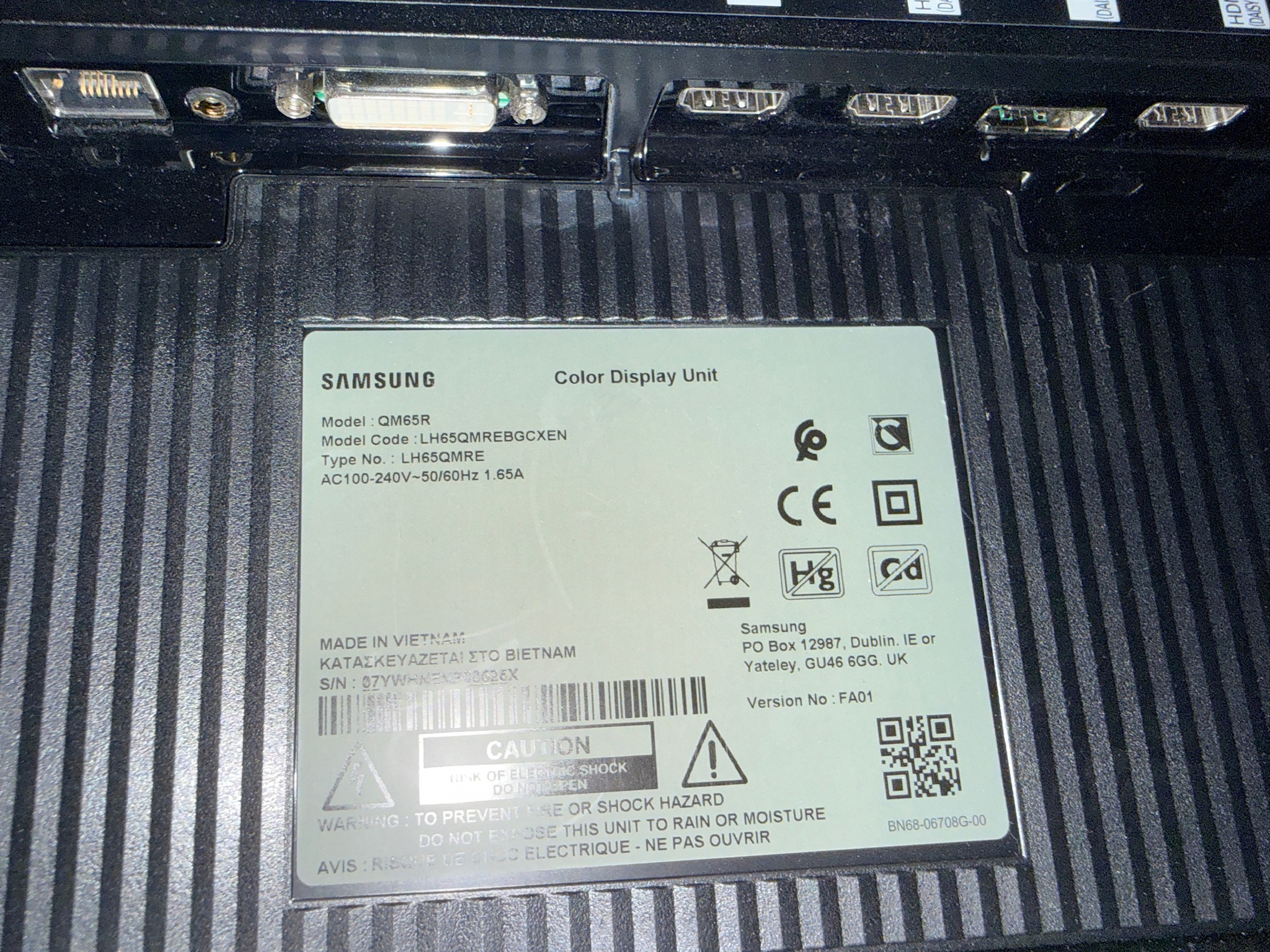 SELT / SOLD Samsung 65'' upplýsingaskjár á Peerless-AV færanlegum standi - PLAY 6
