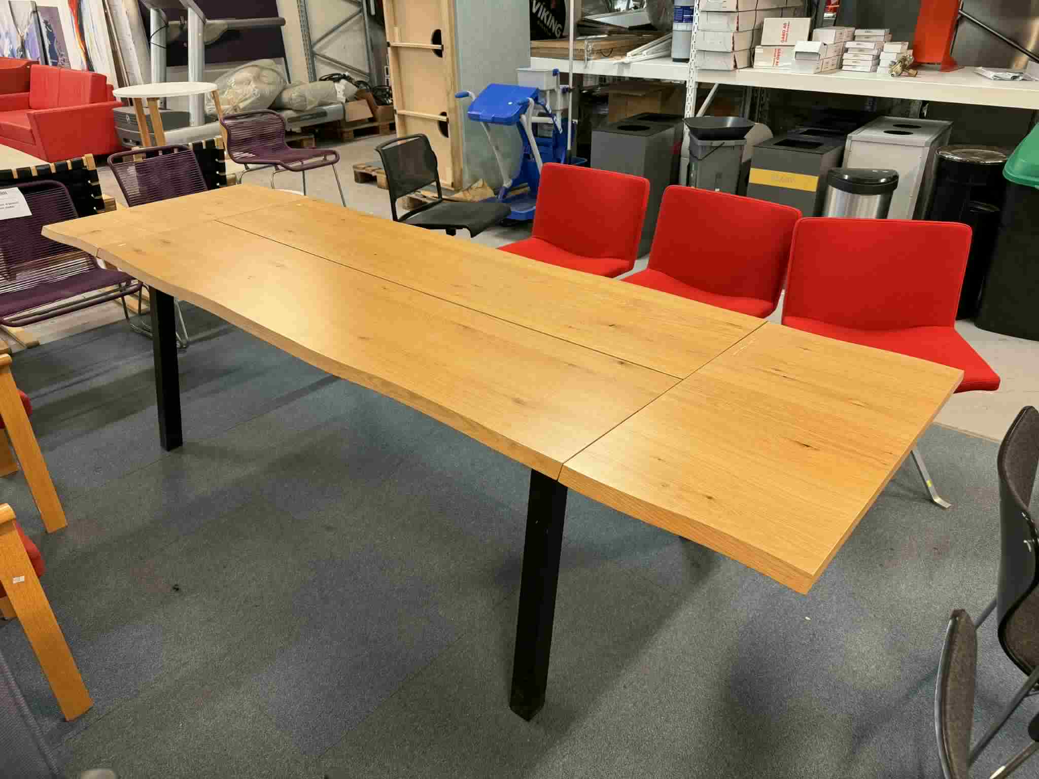 SELT / SOLD Jysk borðstofuborð með framlengingum, L200/292xB90sm. 3