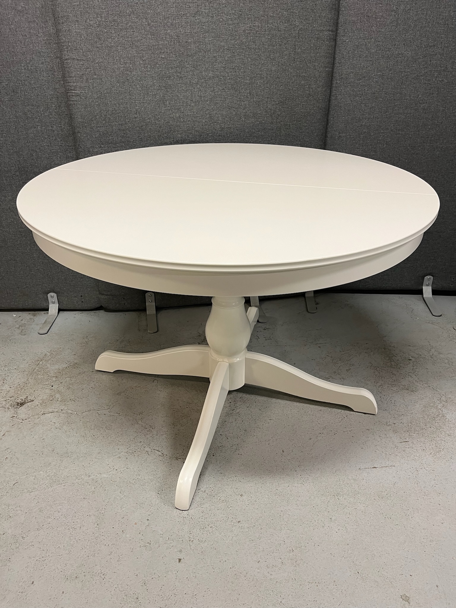 SELT / SOLD IKEA eldhúsborð, stækkanlegt, B155/110 x D110 sm.