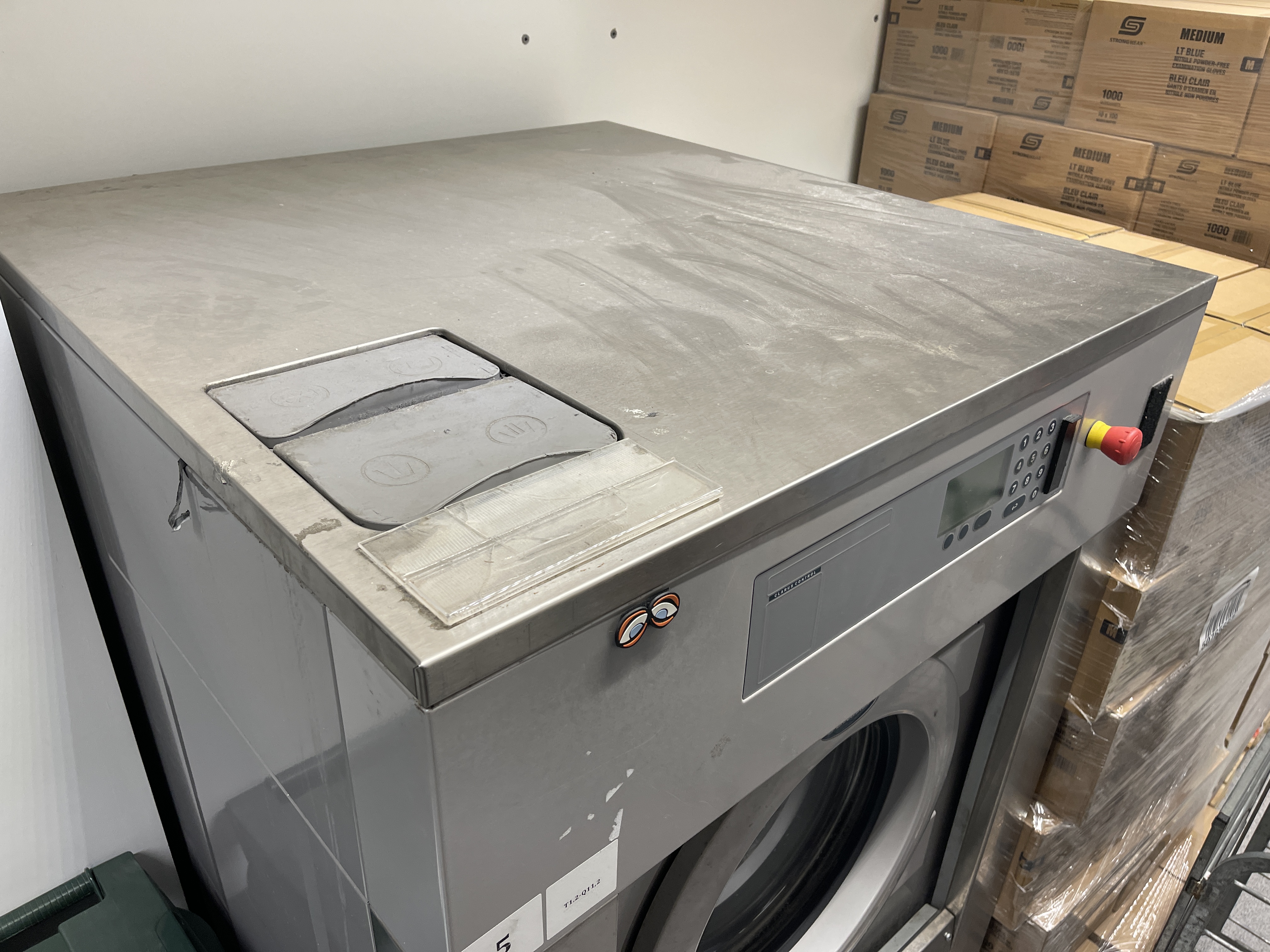 SELT / SOLD -Electrolux iðnaðarþvottavél 30kg W3300H 5
