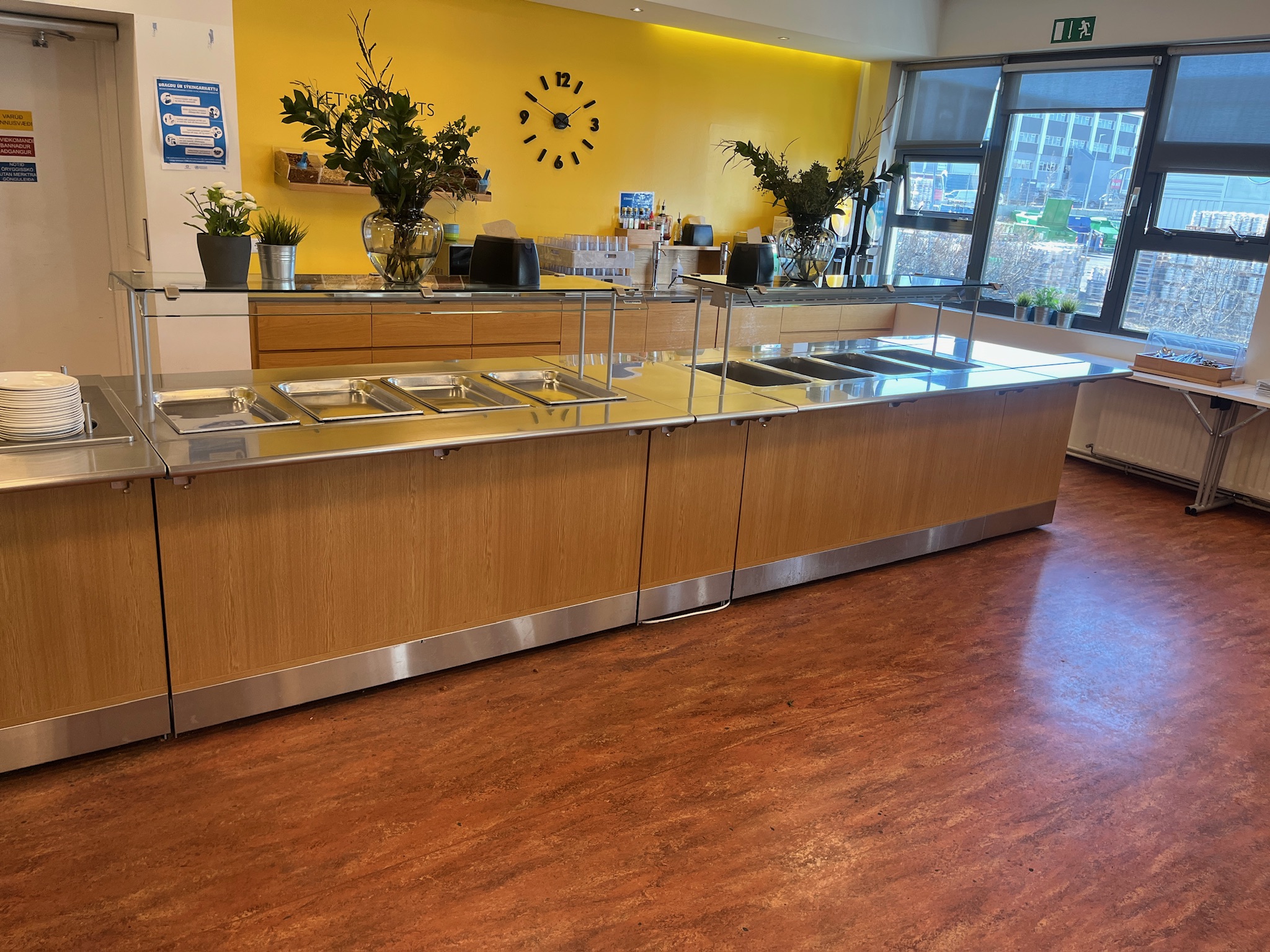 SELT - SOLD Mötuneytislína, vönduð sérsmíði METOS L595 x B230 x D115 x H89 sm 2