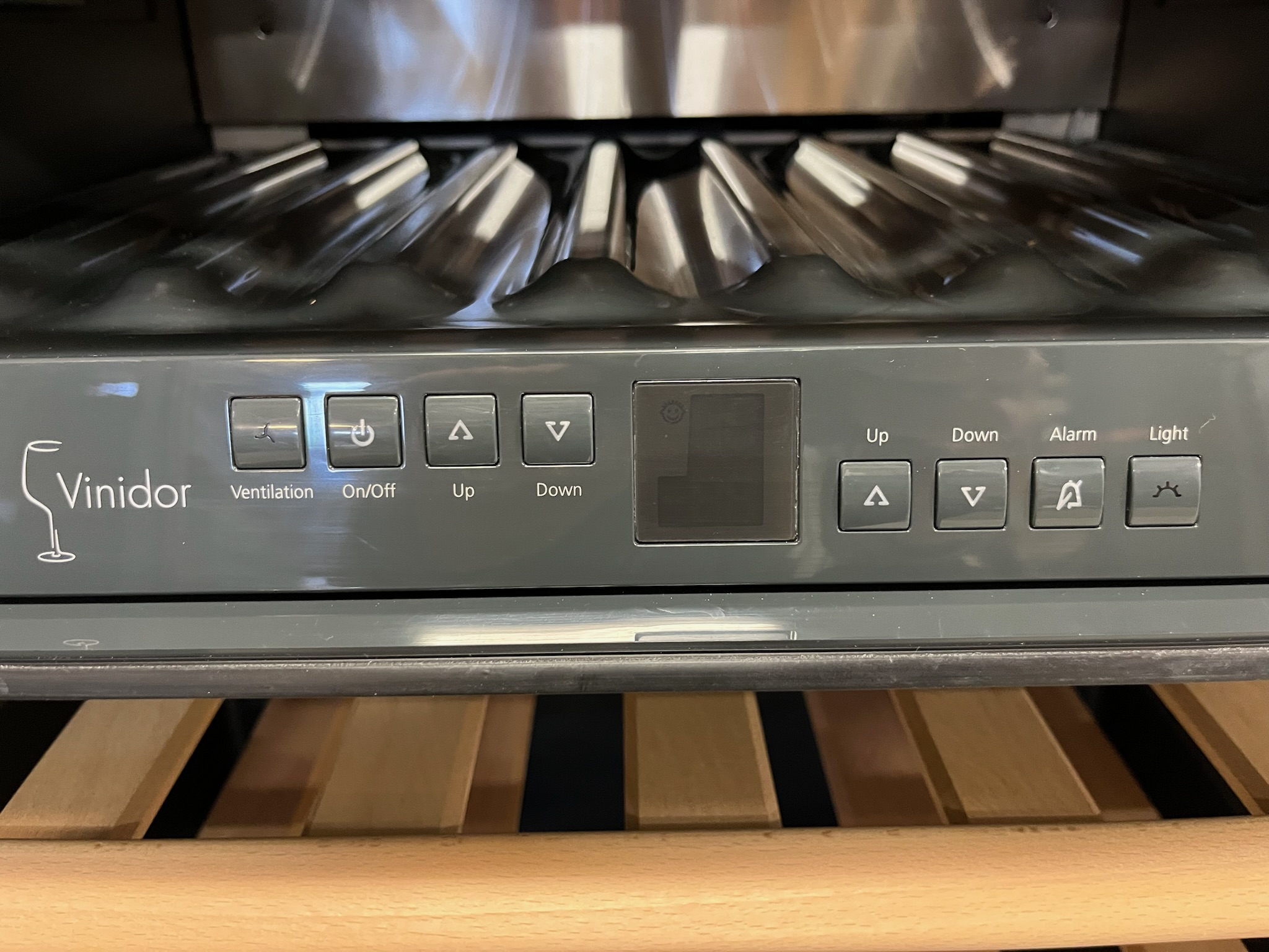 SELT / SOLD Liebherr vínkælir, 136 lítrar 5