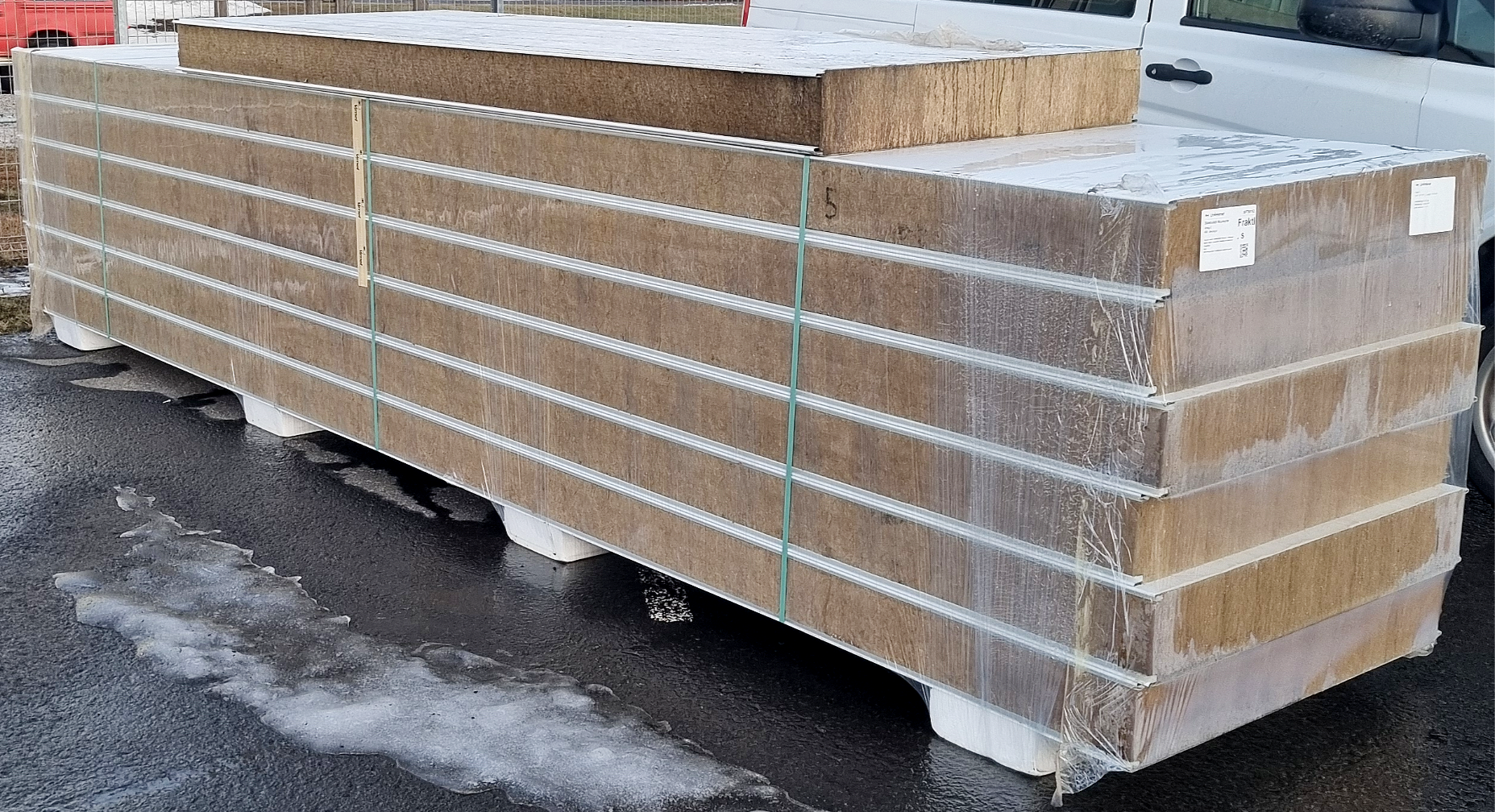 SELT / SOLD Yleiningar frá LimtréVinet - Akureyri