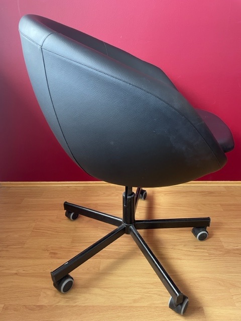 SELT / SOLD IKEA skrifstofustóll, svart pleður (4 stk.) 2