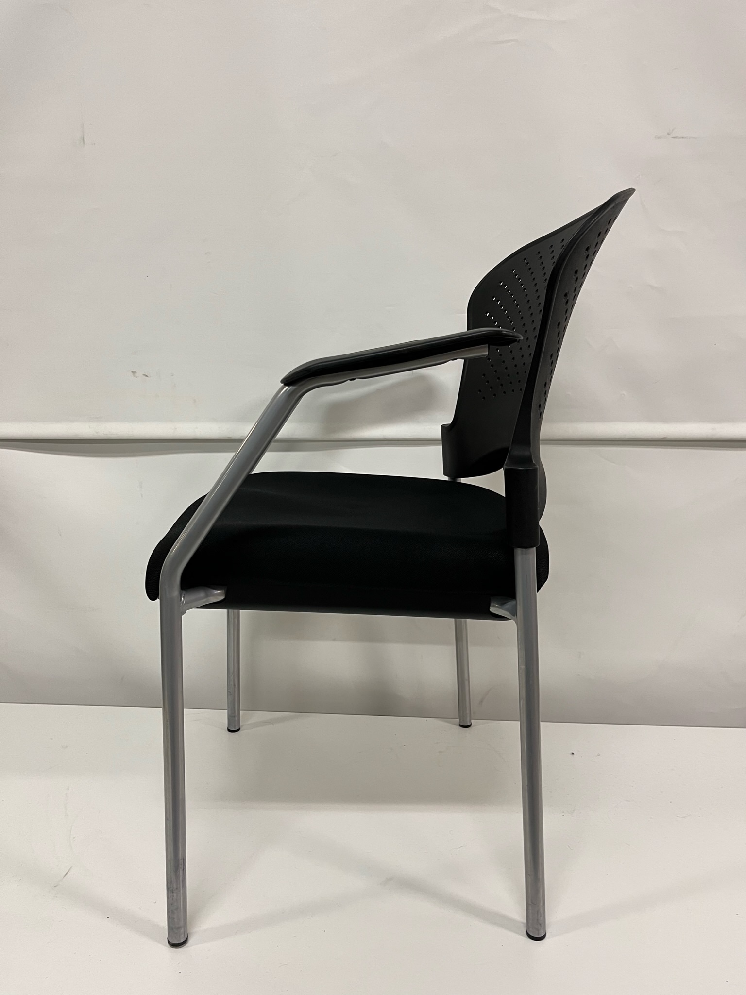 SELT / SOLD Fundar/biðstofustólar - eldhússtólar frá InnX 5