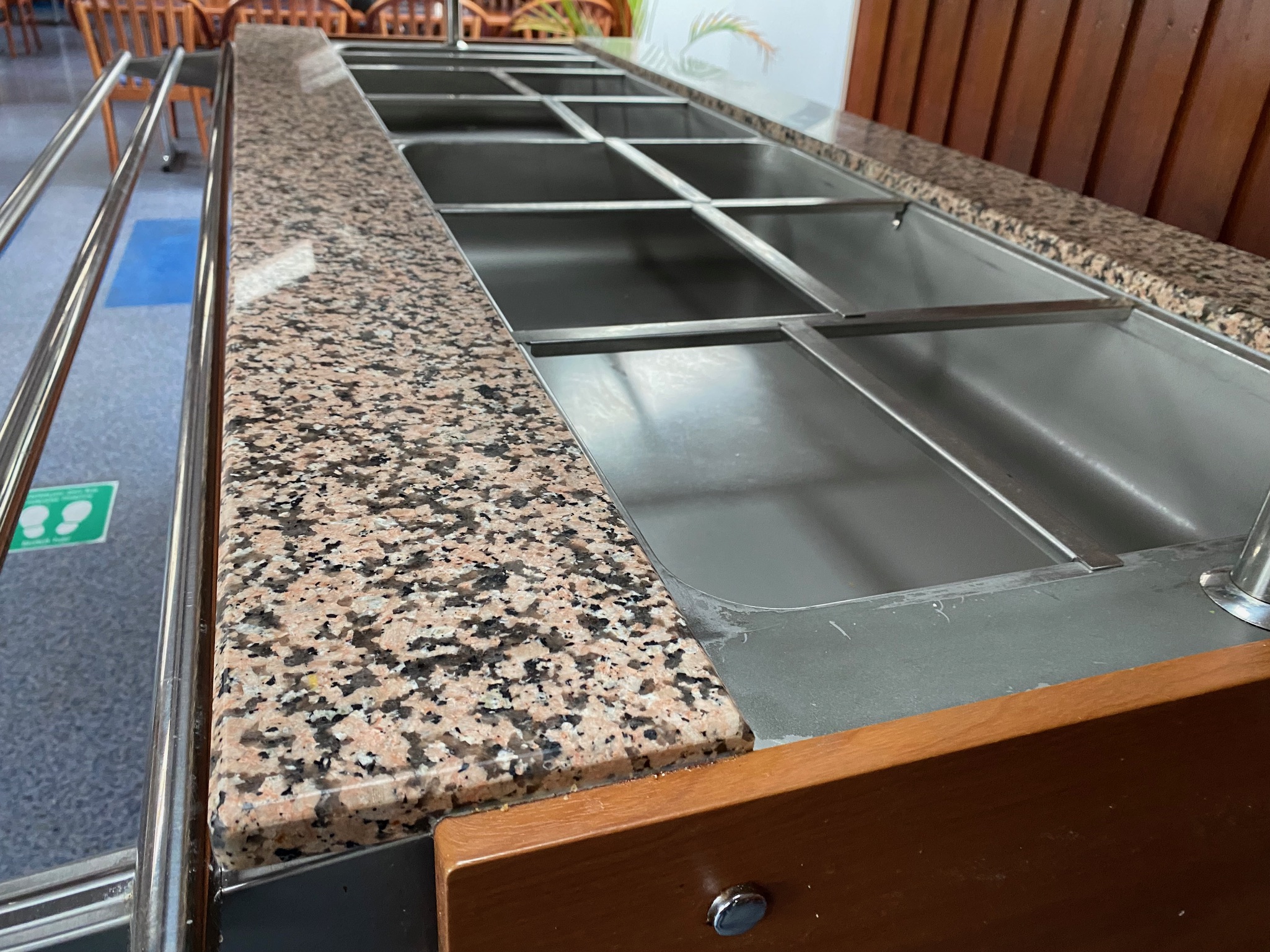 SELT / SOLD - Kæliborð - salatbar frá Bartscher - granít steinplötur- 220 sm. 5