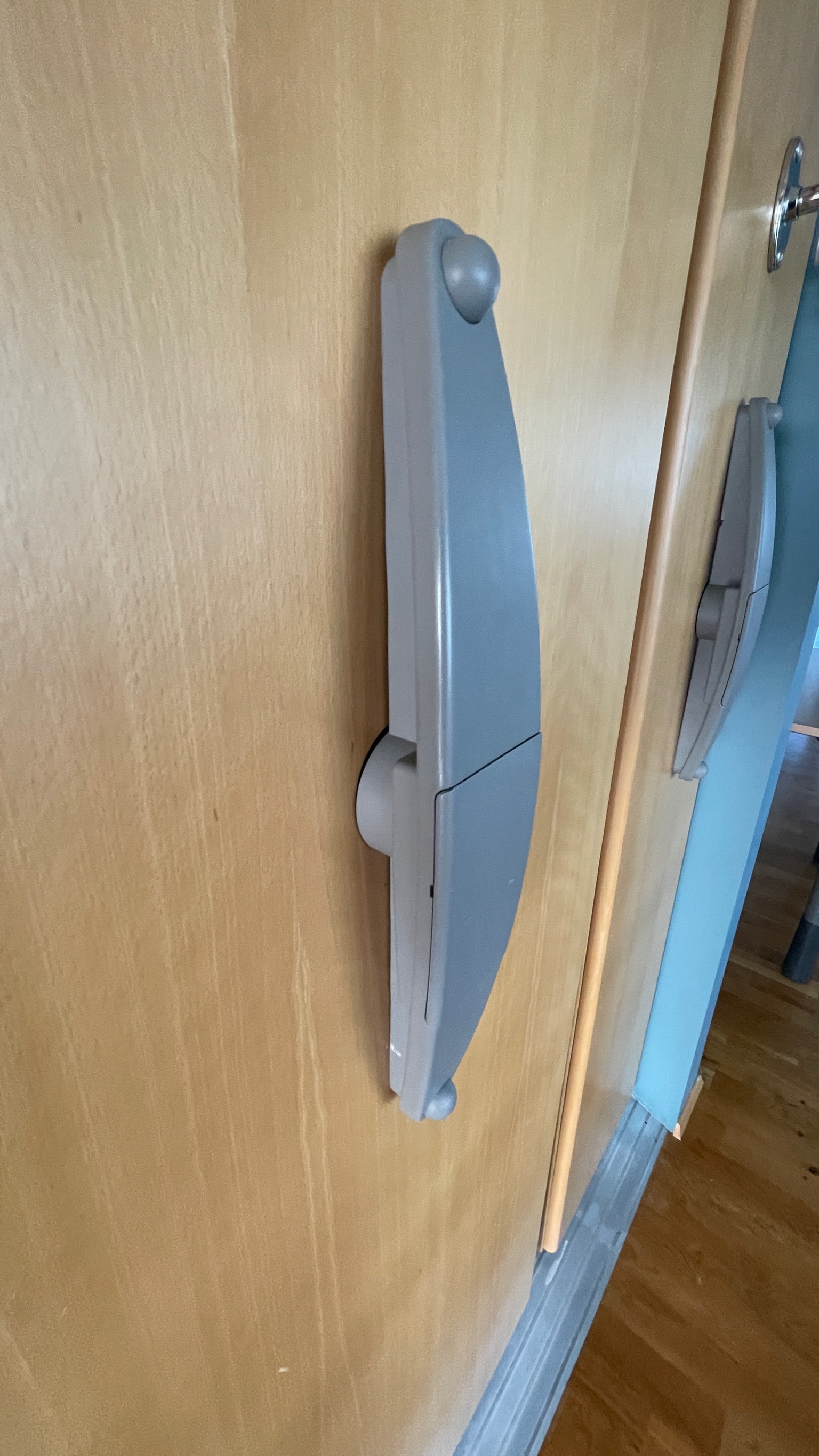 SELT / SOLD Hjólarekki - flettiskápur - lagerhillur á hjólum 5