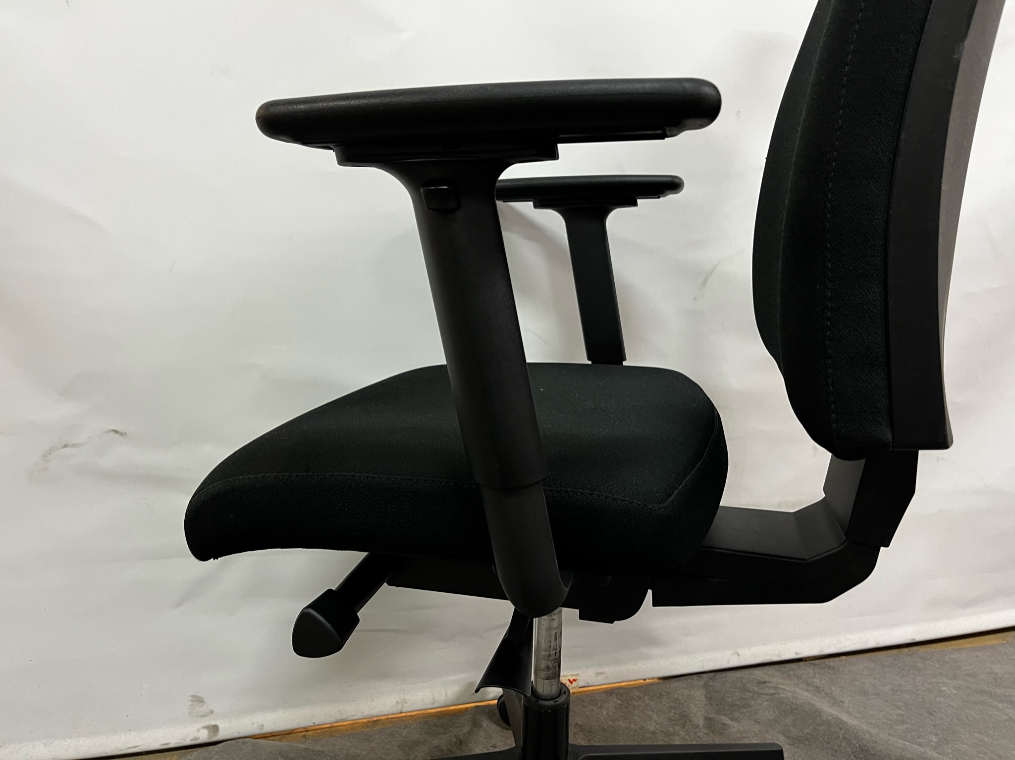 SELT / SOLD Skrifstofustóll frá Á. Guðmundsson 3