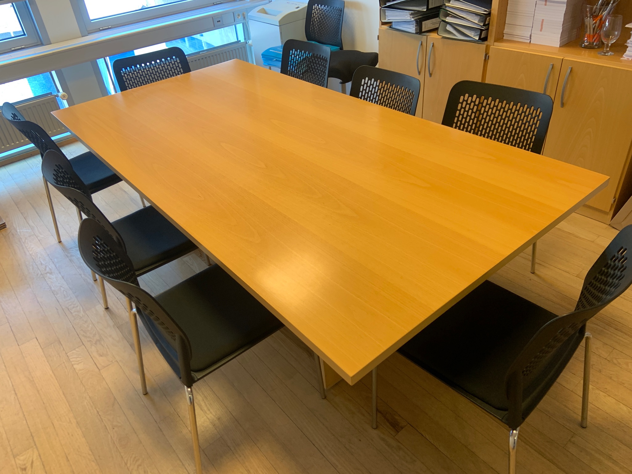 Selt/endurnýtt-Fundarborð 8 manna 220x110 Á.Guðmundsson