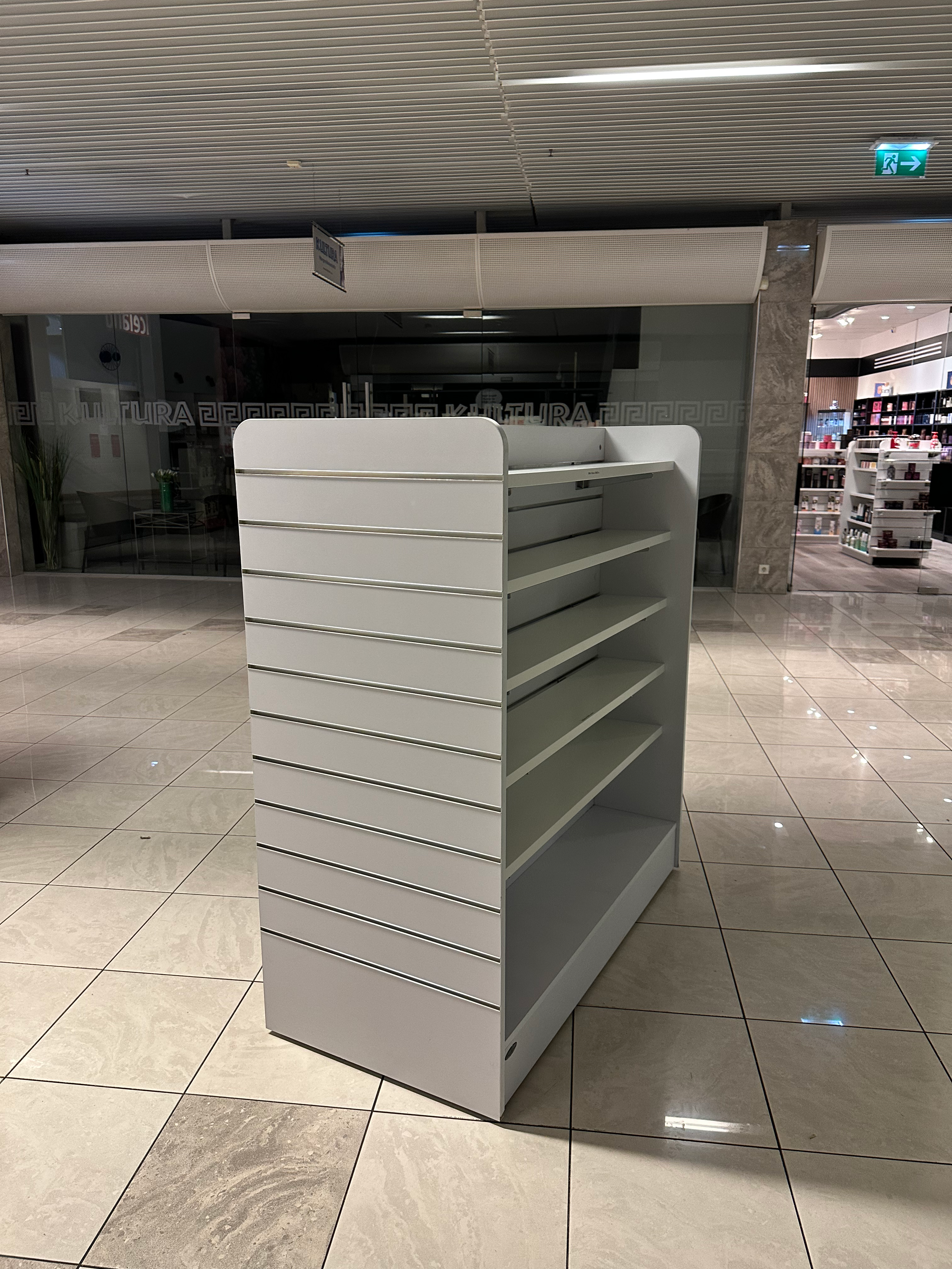 SELT / SOLD - Verslunareyja - SLATWALL H-Eyjur með ál raufum (2 stk.) 3