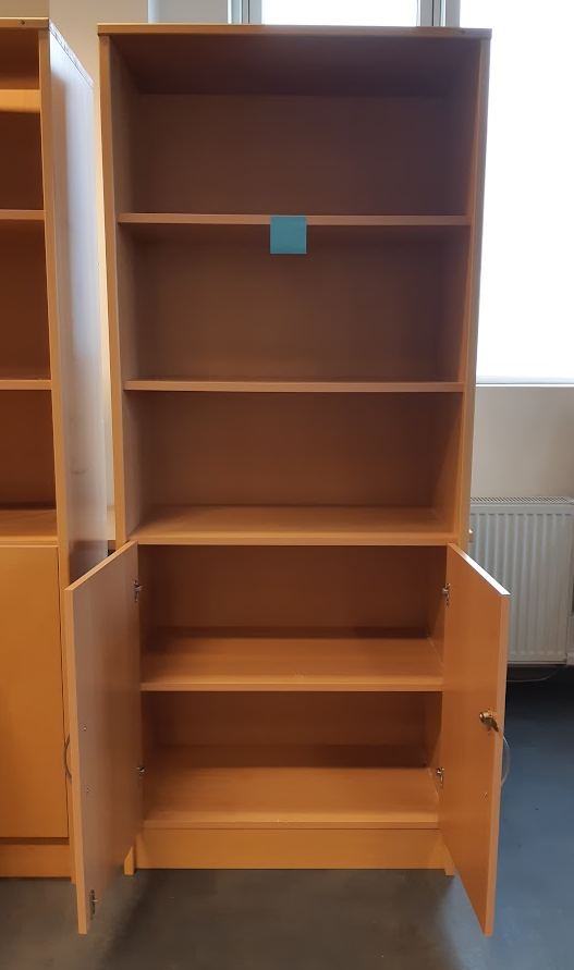 SELT / SOLD Vandaðir skrifstofuskápar eik -2 stk. 3