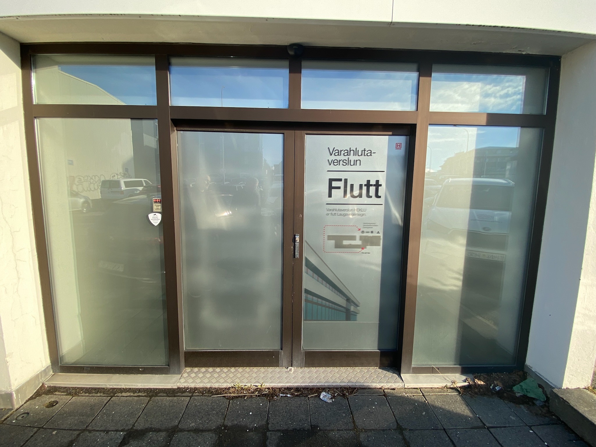 SELT / SOLD - Glerfrontar - Glerrennihurðir