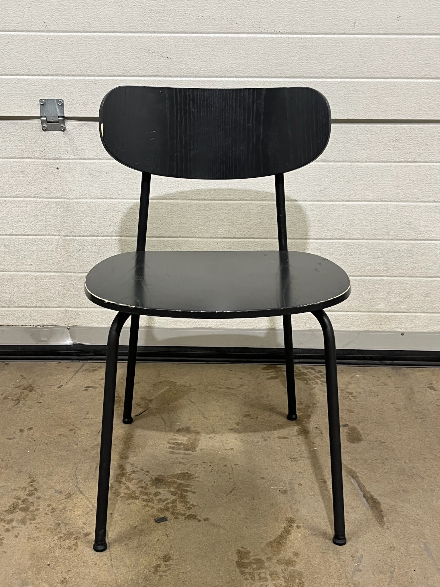 SELT / SOLD Viðarstóll frá Sólóhúsgögn 3