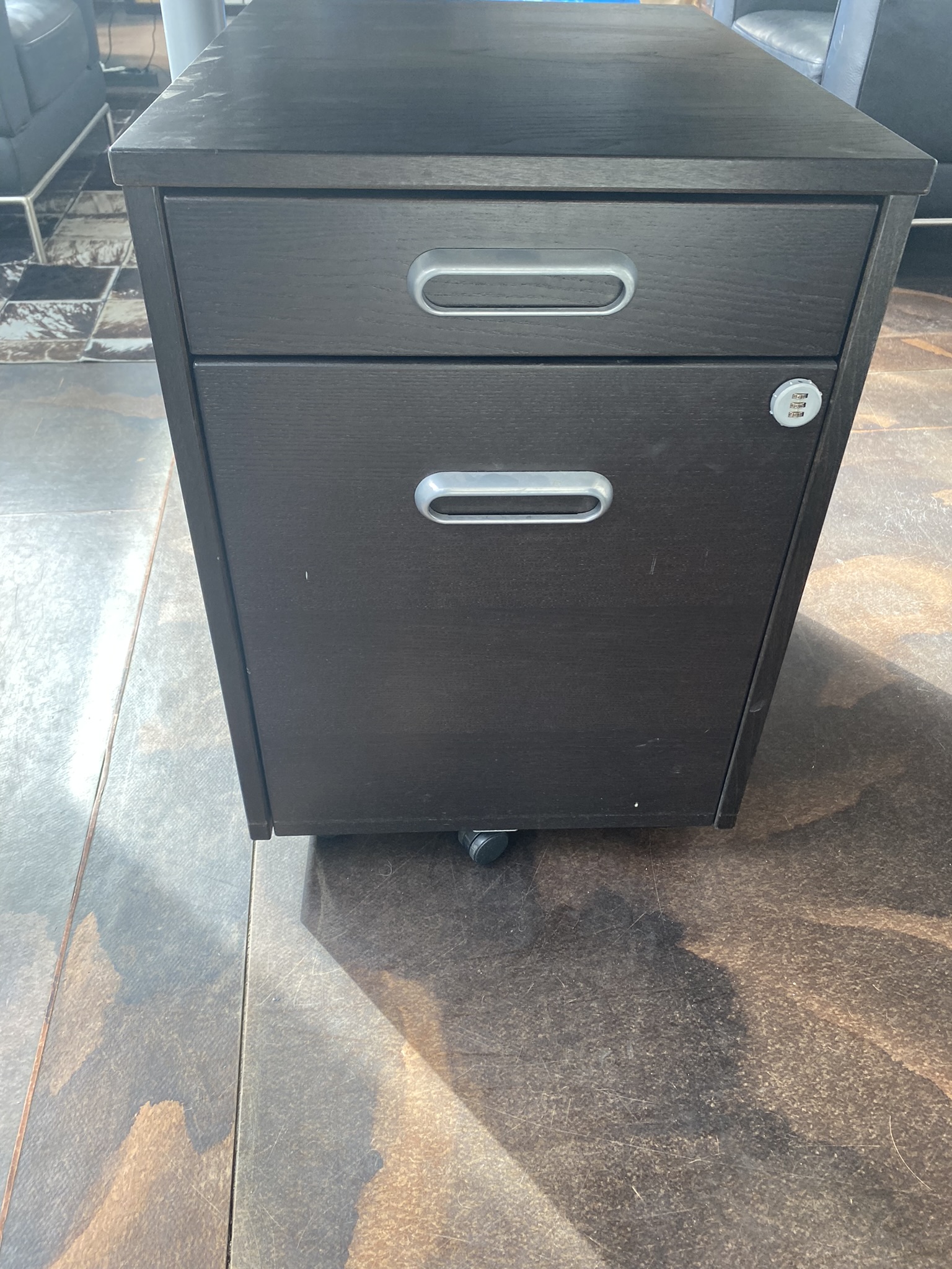 SELT / SOLD - IKEA skrifstofukálfar (2 stk.) 2