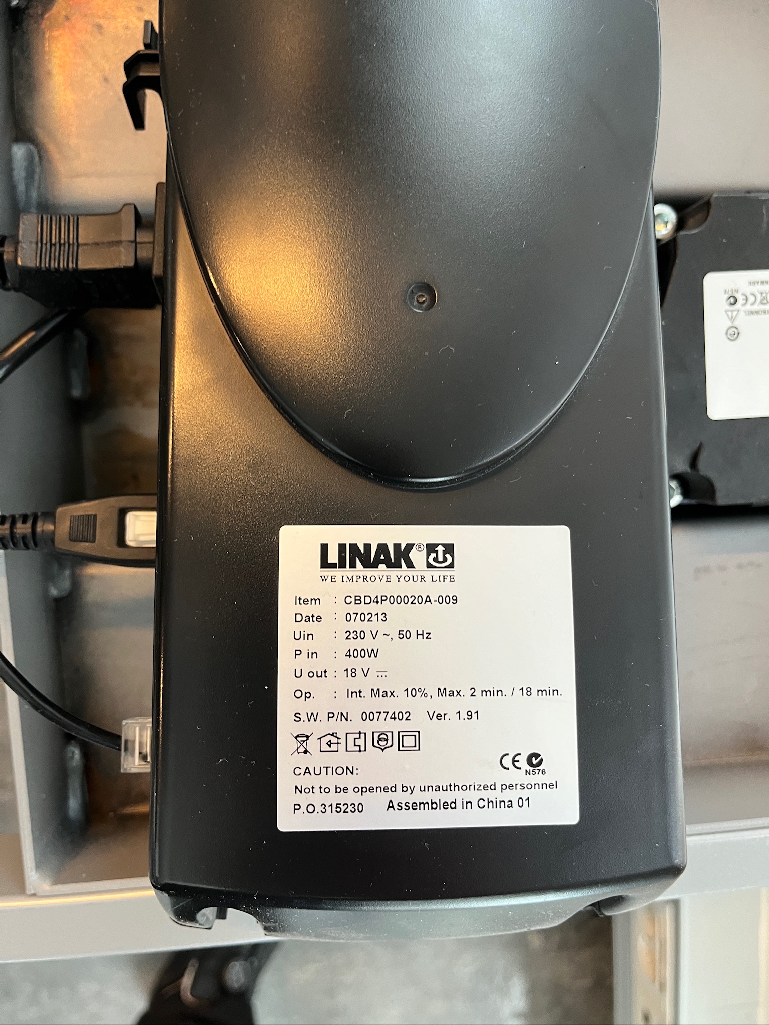SELT / SOLD Rafmagnsstell, B120 x D73 sm. 5