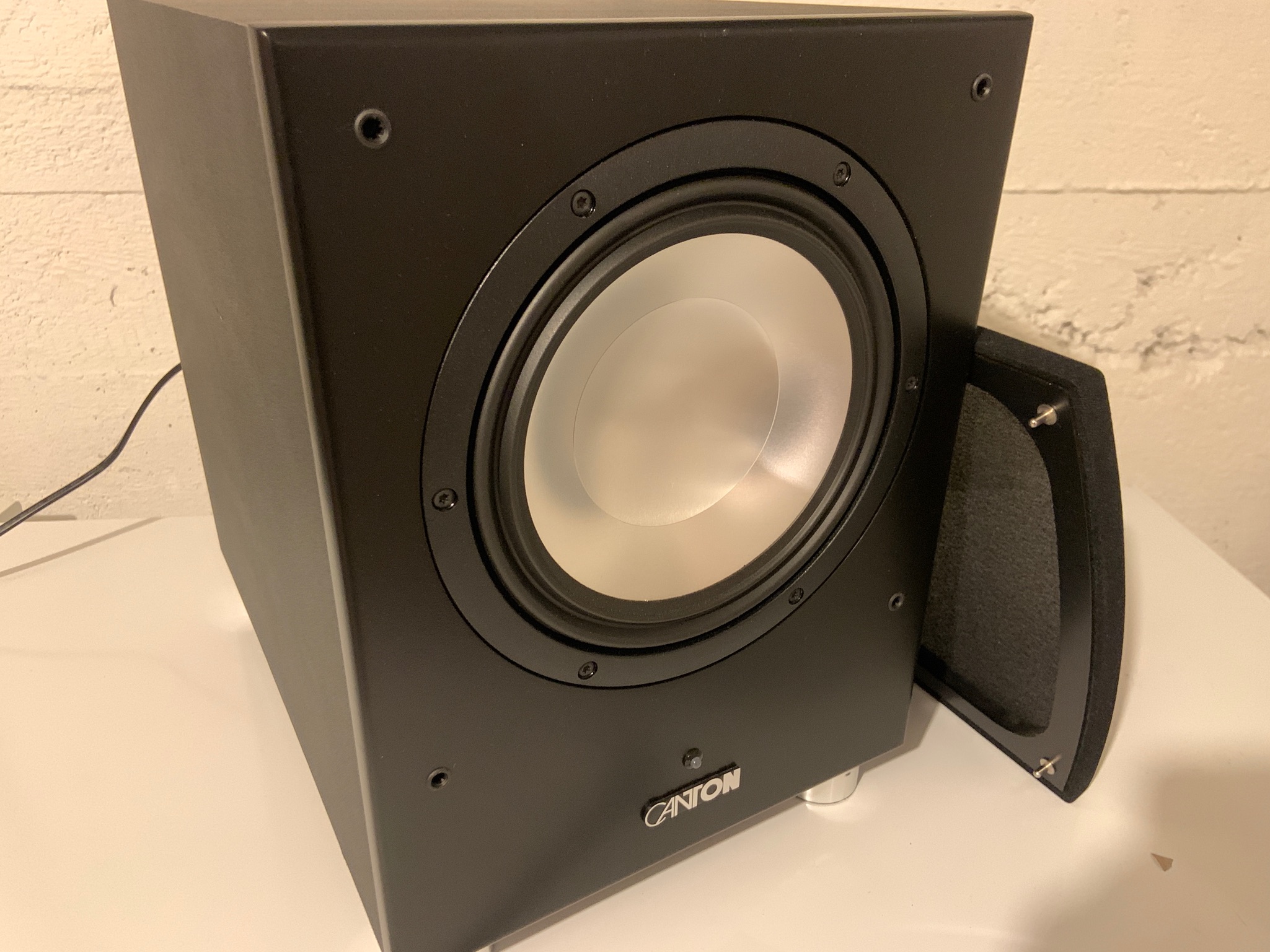 SELT / SOLD Canton Digital Amplifier Subwoofer