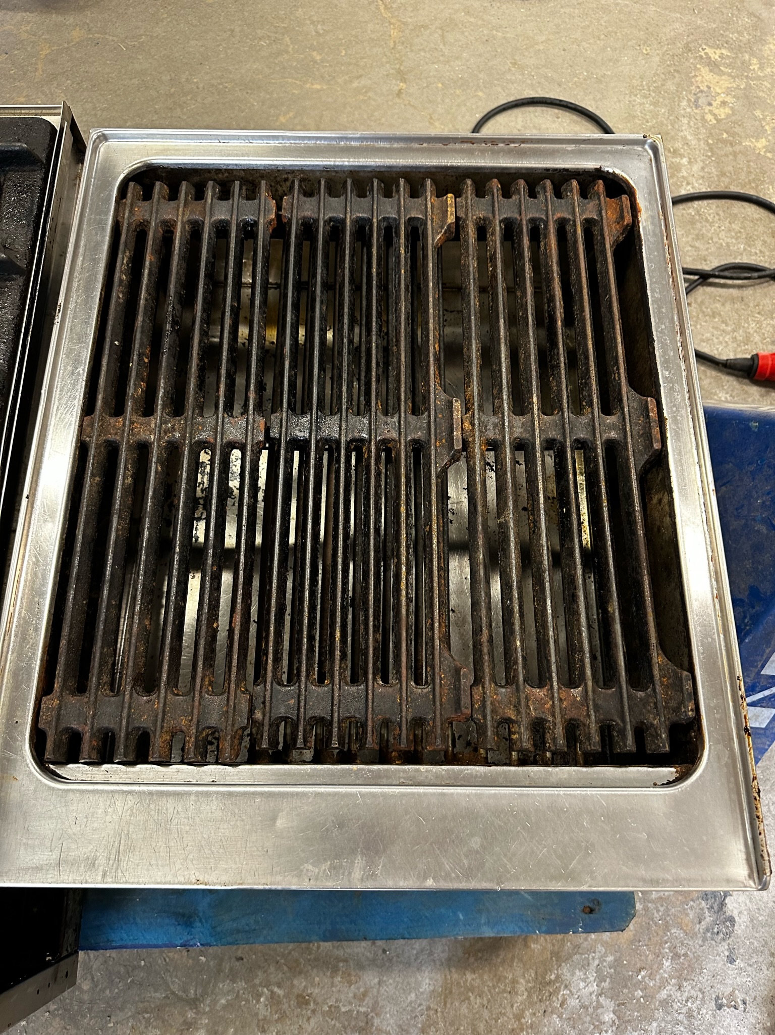 SELT / SOLD Senking grill 5