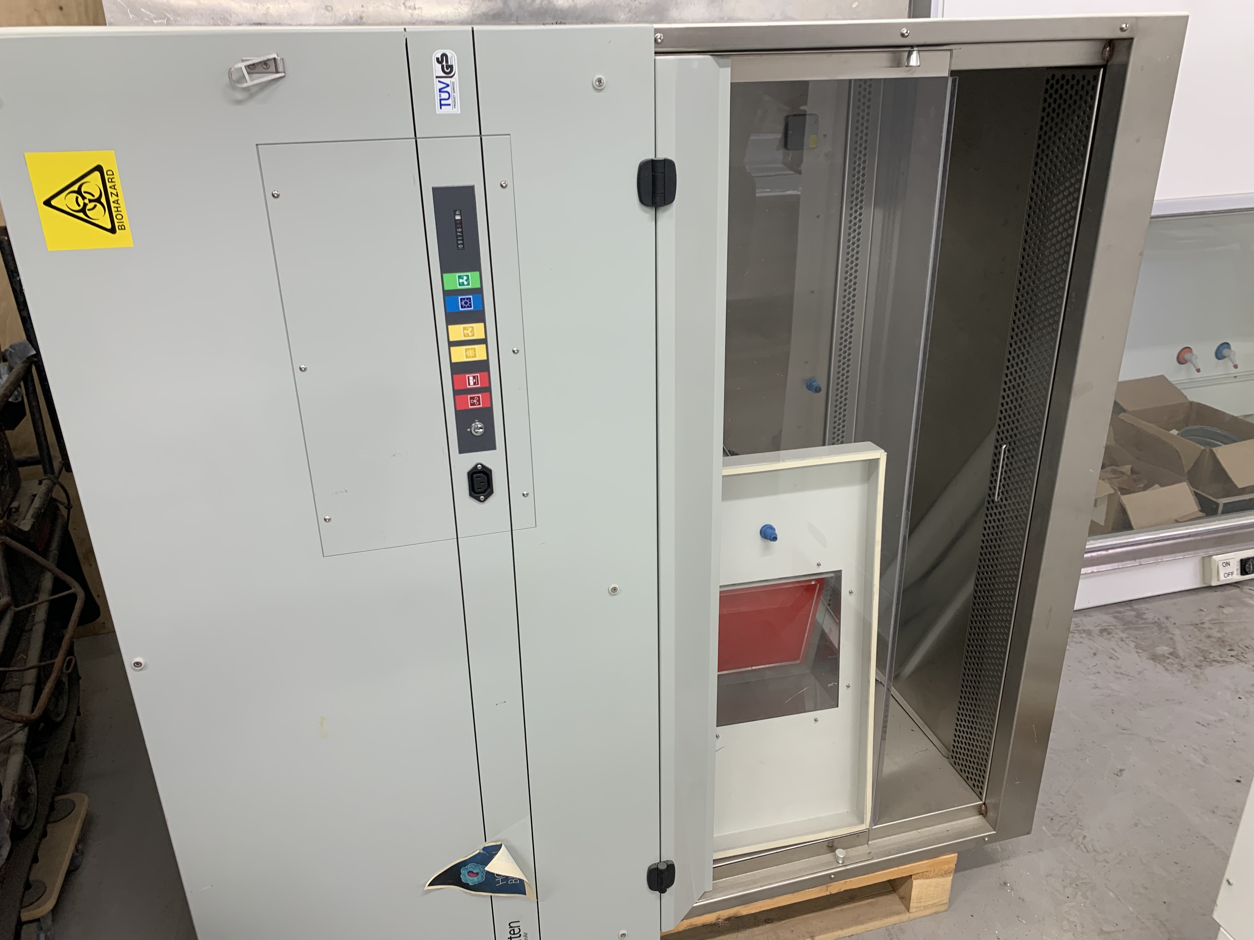 SELT/SOLDIAB Stinkskápur / Fume cupboard nr. 3. 130sm