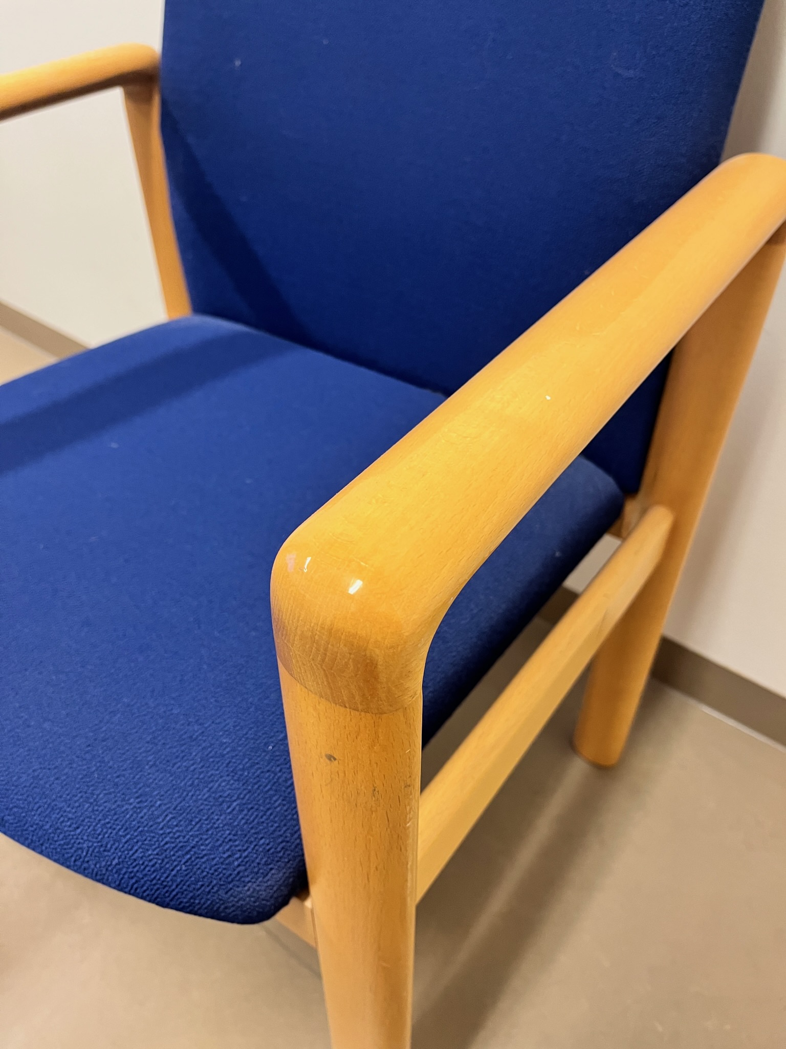 SELT / SOLD Vandaðir fundarstólar - biðstofustólar 4