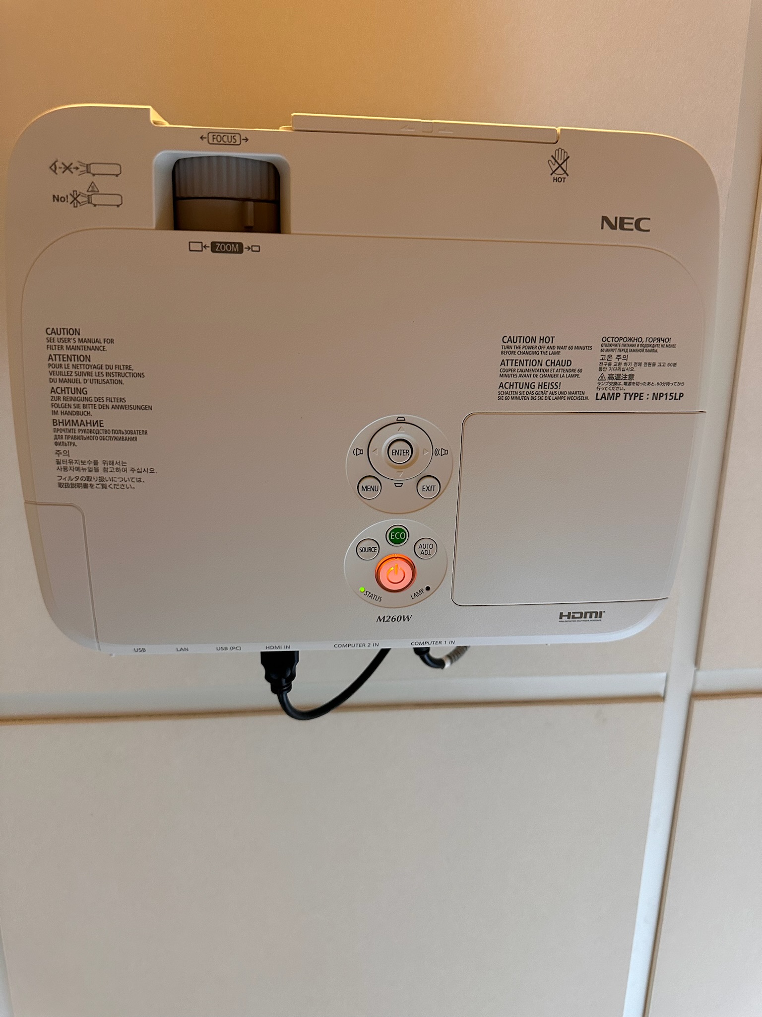 SELT / SOLD NEC M260W skjávarpi 7