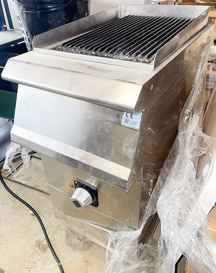 SELT / SOLD Olis rafmagnsgrill 400X730 H.870 2