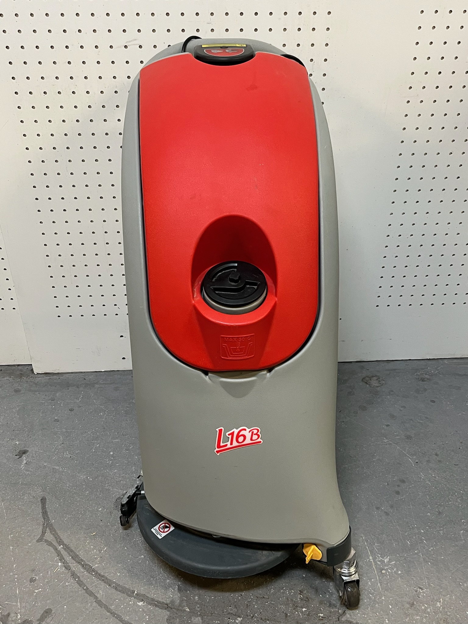 SELT / SOLD Comac L16B skúringavél (2019) 2