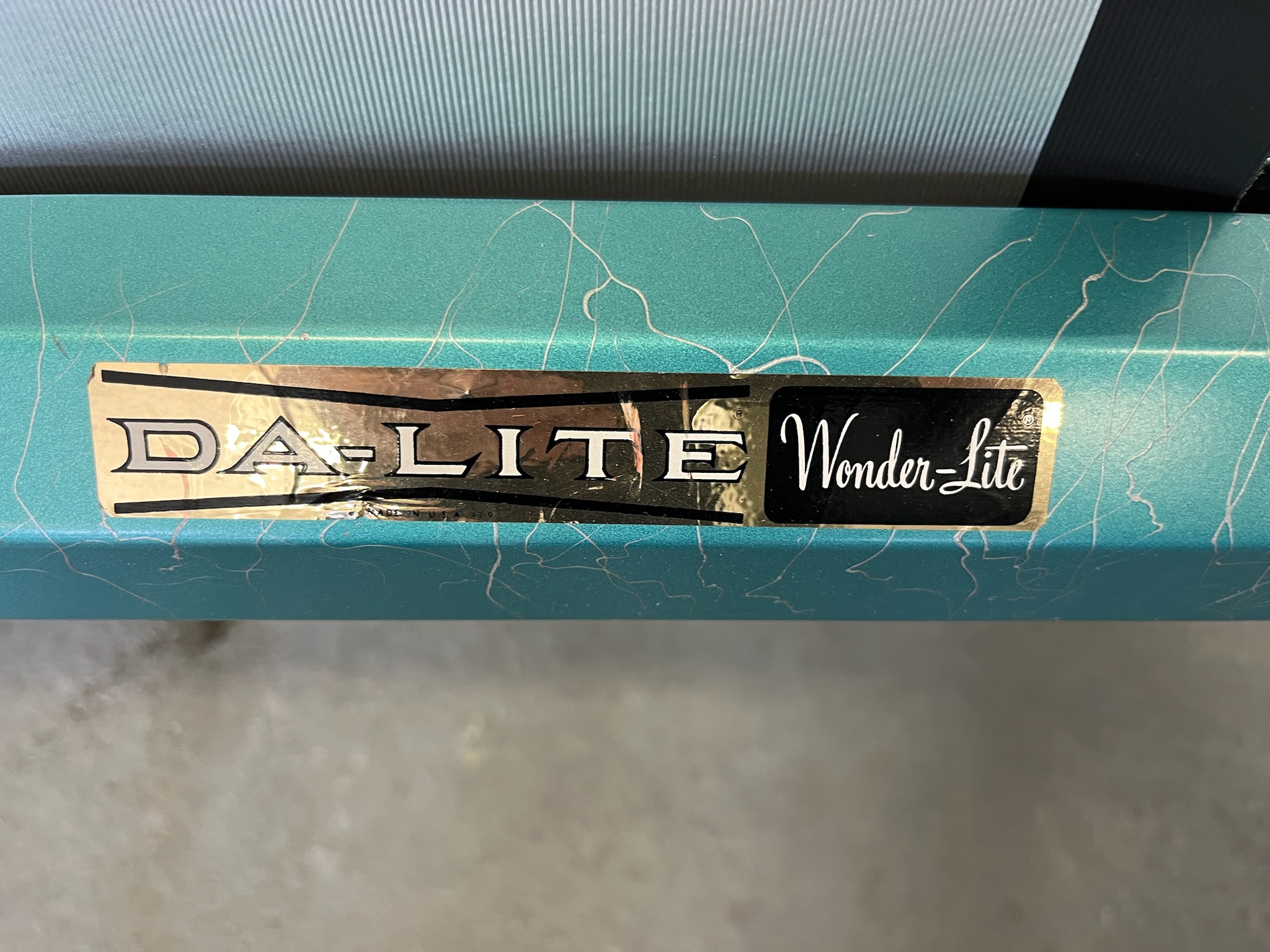 SELT / SOLD Sýningartjald á þrífæti, B150xH150sm. 4